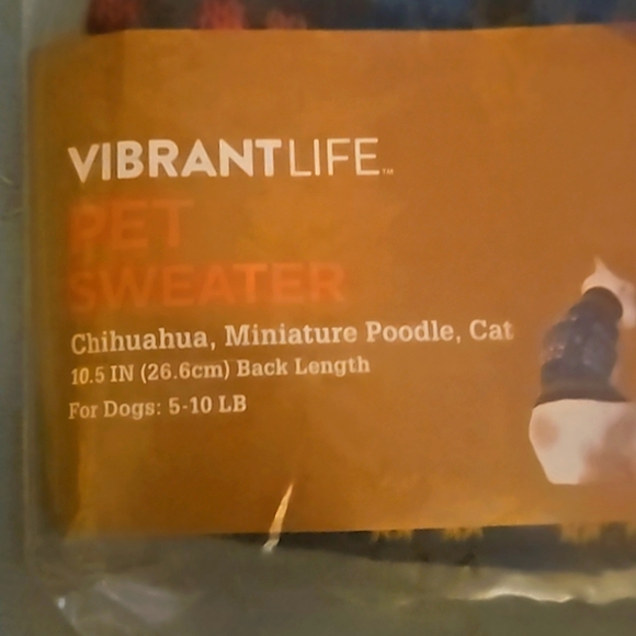Dog or Cat Sweaters (2) NIB Both size XS up to 15 lbs for Chihuahua, minis - Picture 2 of 8